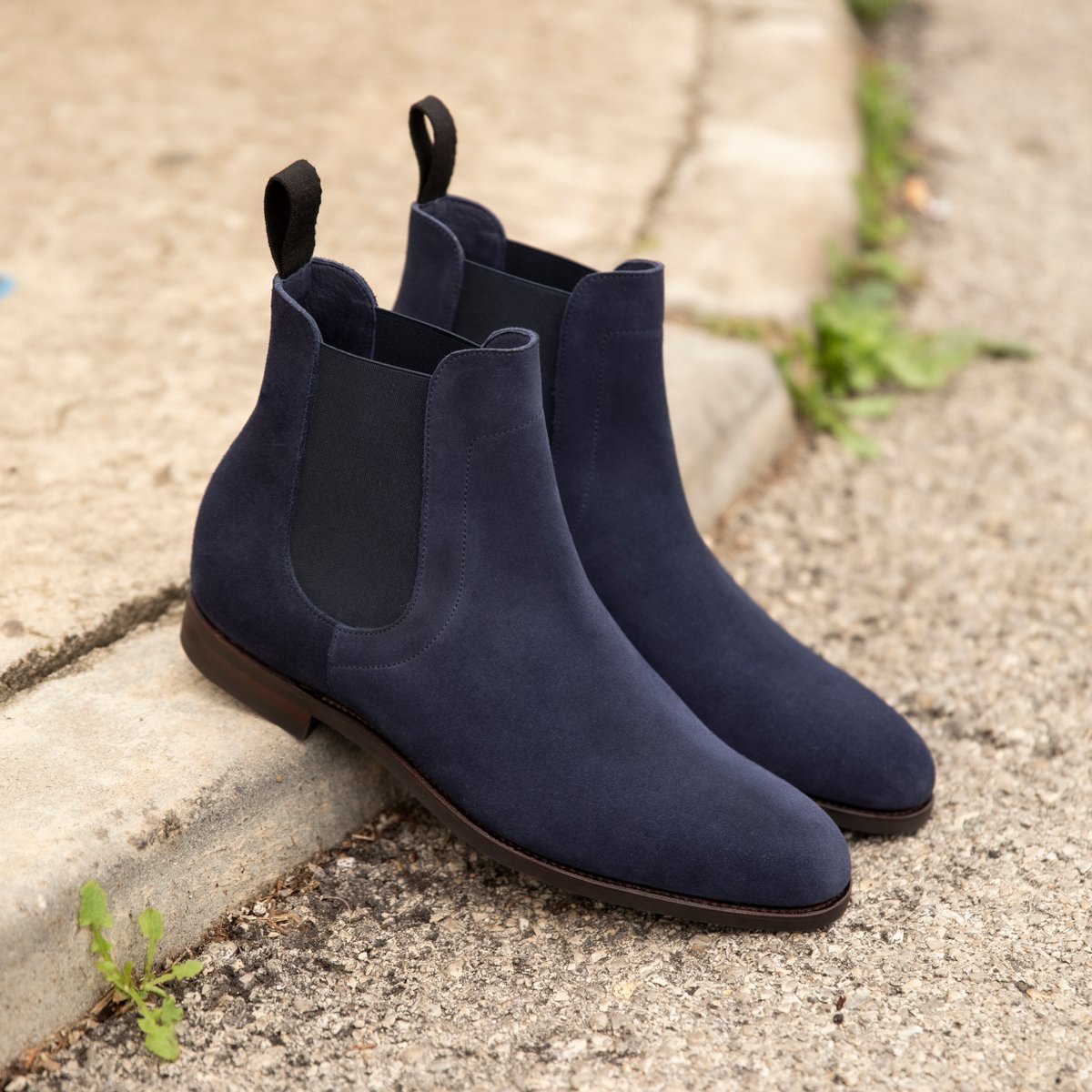 carminashoemake's tweet photo. Unlined ultraflex goodyear chelsea boots in navy suede. 
​discover at Carmina Shoemaker website &amp; stores. 
​#carmina #flexgoodyear #unlinedboots #chelseaboots #menboots #mensstyle #mensfashion https://t.co/Vgu5lr7xMV https://t.co/3oQV1nPA6g