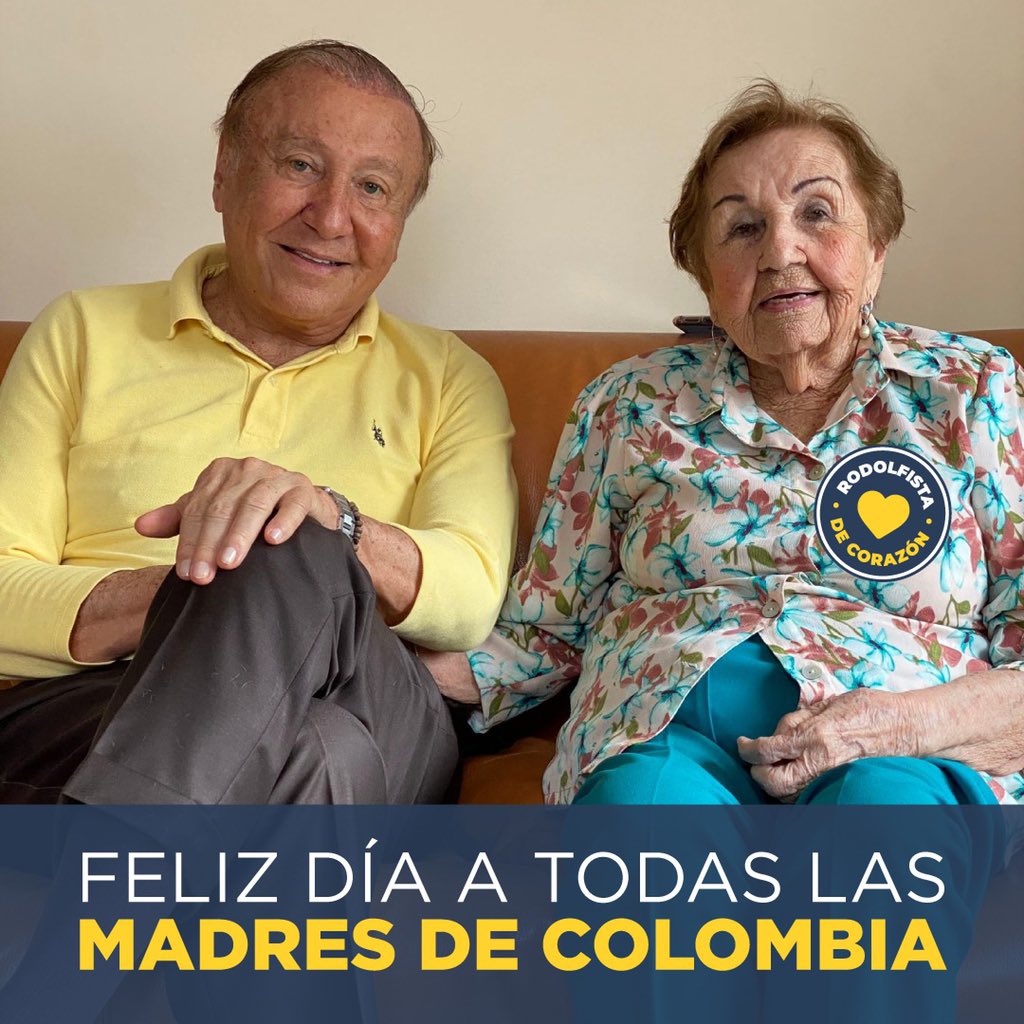 ingrodolfohdez's tweet photo. Mi mamá Cecilia que tanto luchó para sacarnos adelante a mí y a mis hermanos, como todas las mamás colombianas que hoy luchan por el bienestar de sus hijos y sus familias. Les deseo un feliz día de las madres💛💙
#FelizDiaDeLasMadres https://t.co/XPwaOSNkAZ