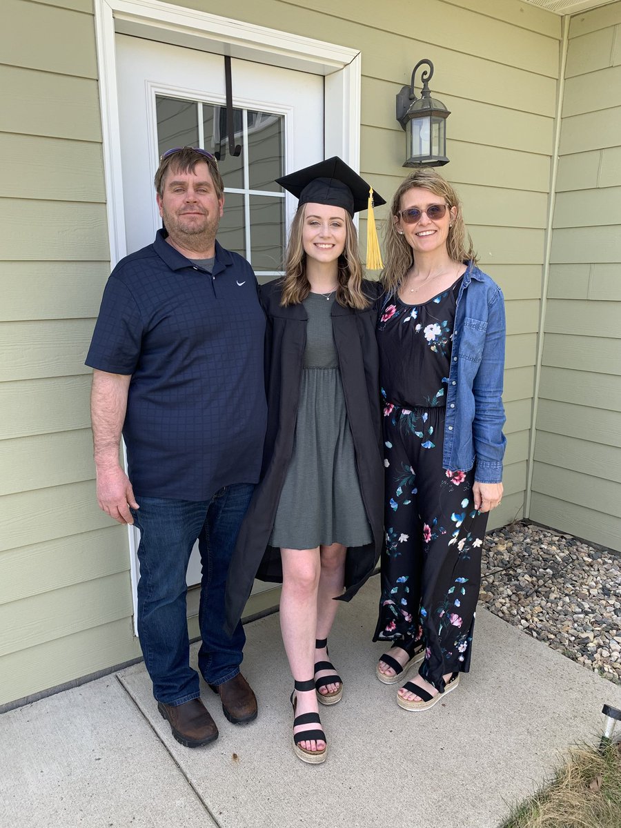 jhoferfarms's tweet photo. Well… had another feeling old moment yesterday. ⁦@haley_hofer9⁩ graduated from SDSU with a Ag Business degree. Congrats https://t.co/5spoFxOJNv