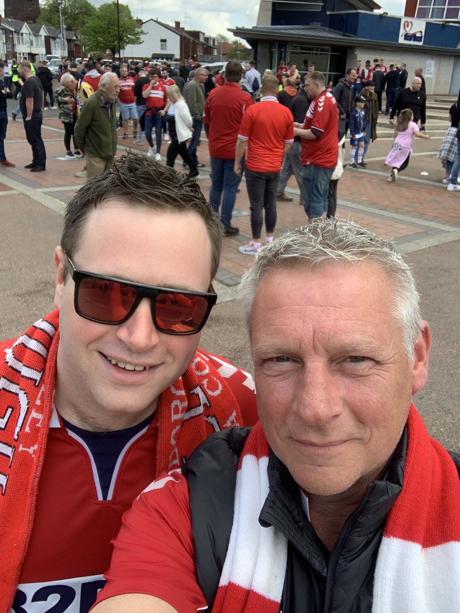 Joyceygold's tweet photo. Result(s) didn’t go for us yesterday but there is something extra special going to the match with yr son ❤️ #dadandladtime https://t.co/vQkEa997Gm