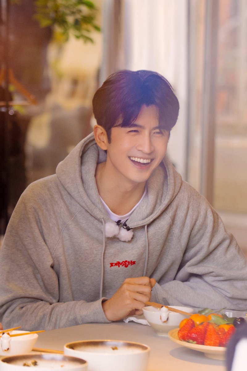 cdrama_update's tweet photo. 220508 Jaywalk Studio weibo update : #ZhangYunlong for Variety show #WelcomeBacktoSound2   

More pics - https://t.co/GfHVGRzrfB 

#张云龙 #朋友请听好2 https://t.co/mjaJUeASMr