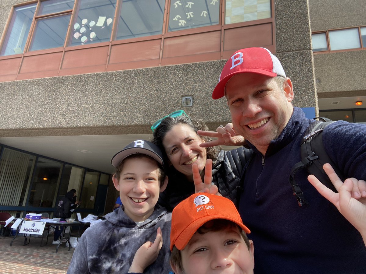 _millerjon's tweet photo. Happy Mothers Day — walking for peace @MomsDemand @MGH_GVPC @TI_Boston #MothersDay #louisdbrown https://t.co/PF4pLe3KKx