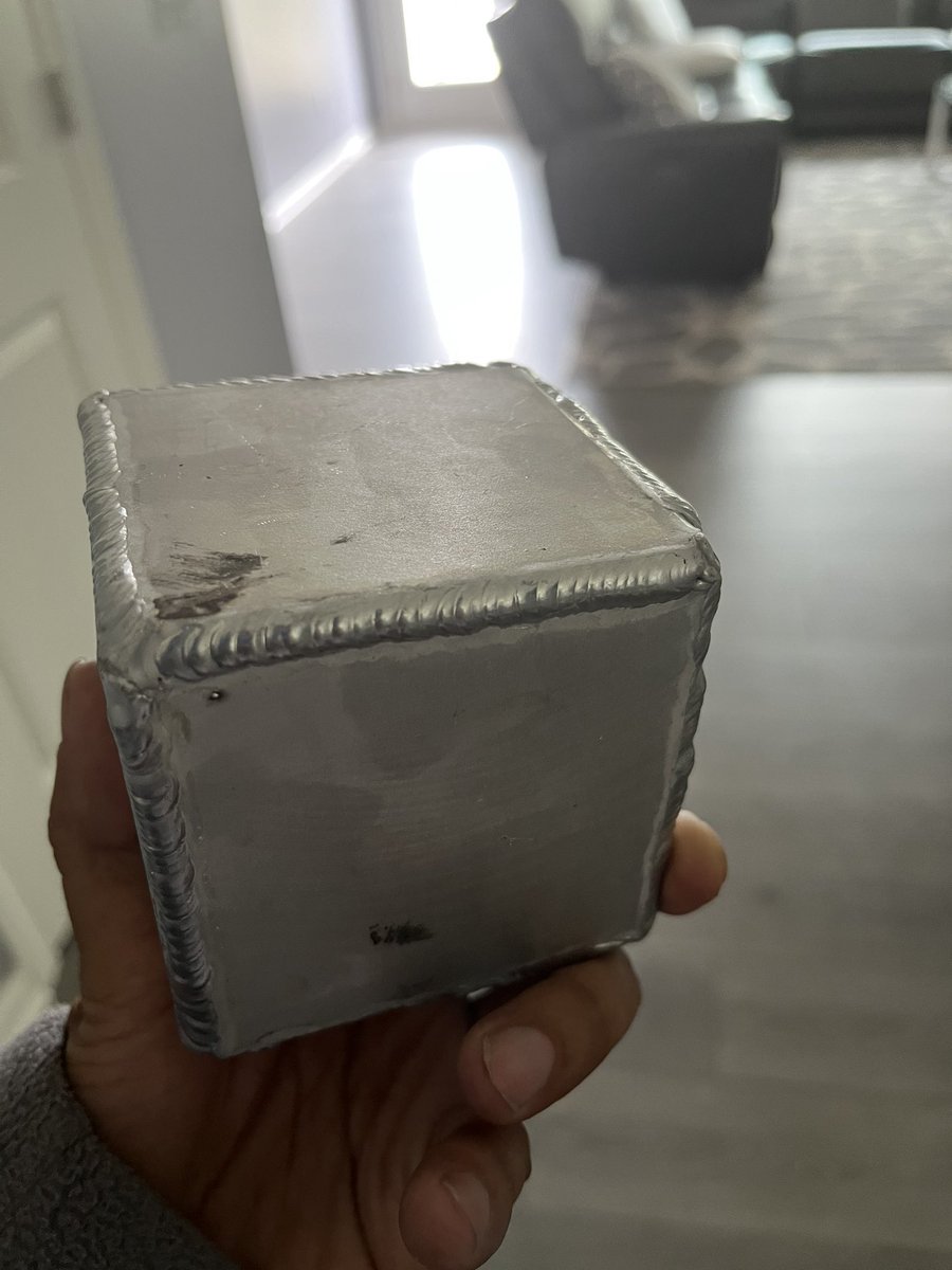 Gsondrawer's tweet image. Welded a Cube box for tig class. 
It was neat little outside corner joint project for fun 
#tigwelding #steelbox #tigweld #tigclass #beads #cornerjoints #weld #fabricated #school #education #cubebox #Aluminium #tigprocess #welded #tigwelder #forweldingcareer #beadstructure