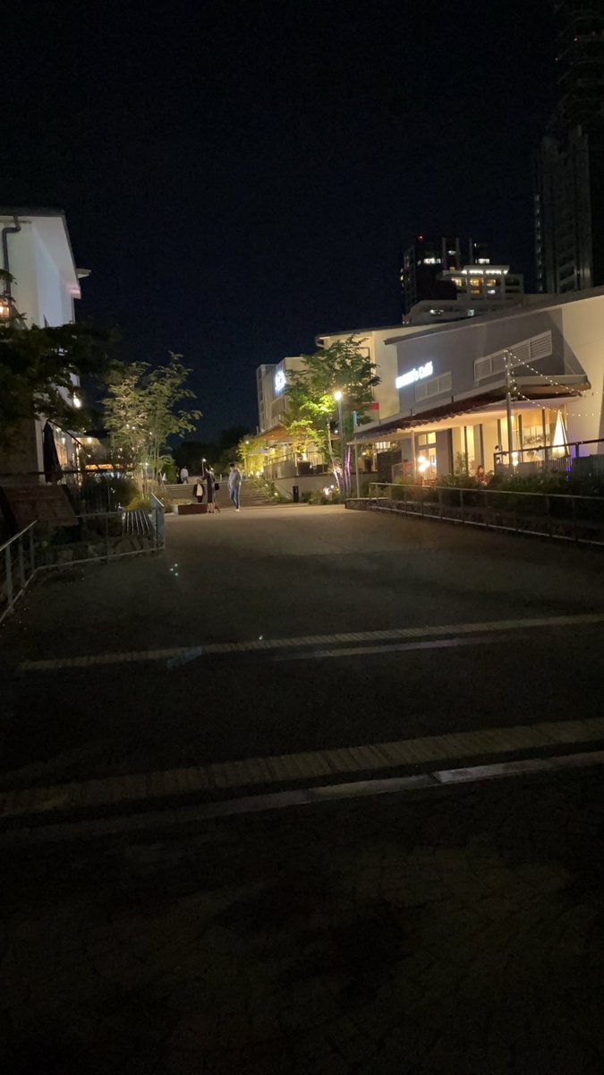 ライリー tweet media