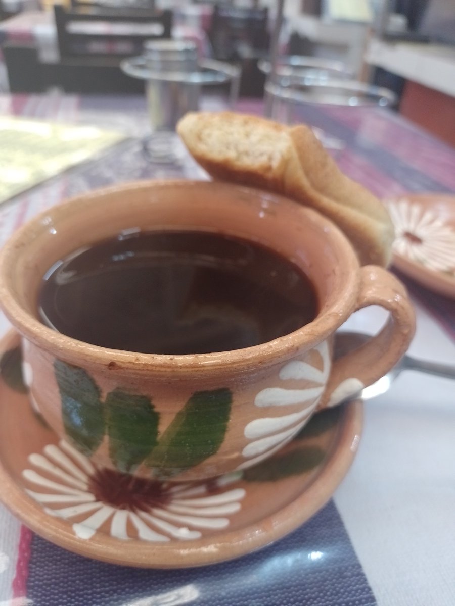 olmioh's tweet photo. Buenos días Amigos. El café de la semana con pan de queso¡ #FelixDomingo un gran abrazo para todos ustedes. https://t.co/tzPu4CQaNI