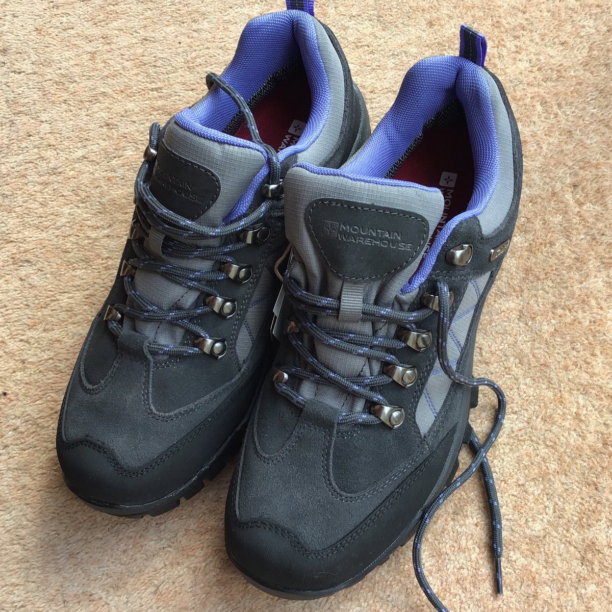 jacquiS21's tweet photo. Not one of my regular book pictures but my latest purchase is new footwear for this year's #WalkingMarathon for @Booktrust on Sept 10th (tweets asking for sponsorship to follow!). Would be lovely to have company this year - find out more/sign up here: https://t.co/5M3OdTVLE2 https://t.co/Qk2XXZXdkm