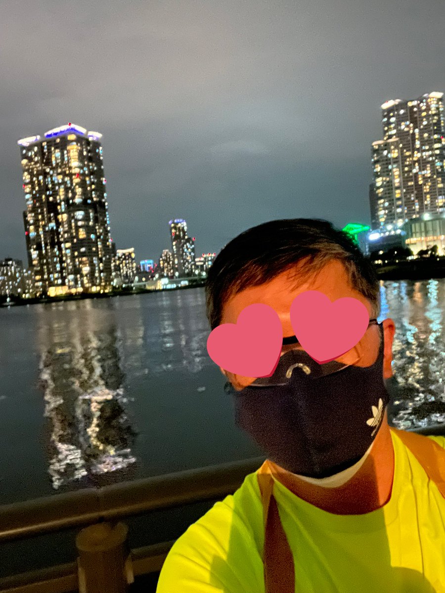 kazuejcom's tweet photo. ダンナの会社のランイベント、走ってきましたー(ダンナが)。
残念ながら15kmには及びませんでしたけど、頑張ったとのことでした😸
#RedBull #wingforlife
#worldrun
@WFLWorldRun https://t.co/YaHf6hSLwP