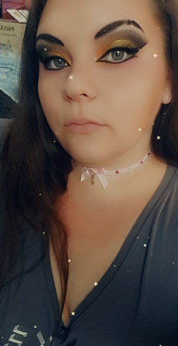 Send 5 for mothers day $meowskittles this pregnant mama wants breakfast.  Maybe you'll get boobies. Maybe<a href="/tag/sugardaddyneededasap"class="tags"><span>#sugardaddyneededasap</span></a>