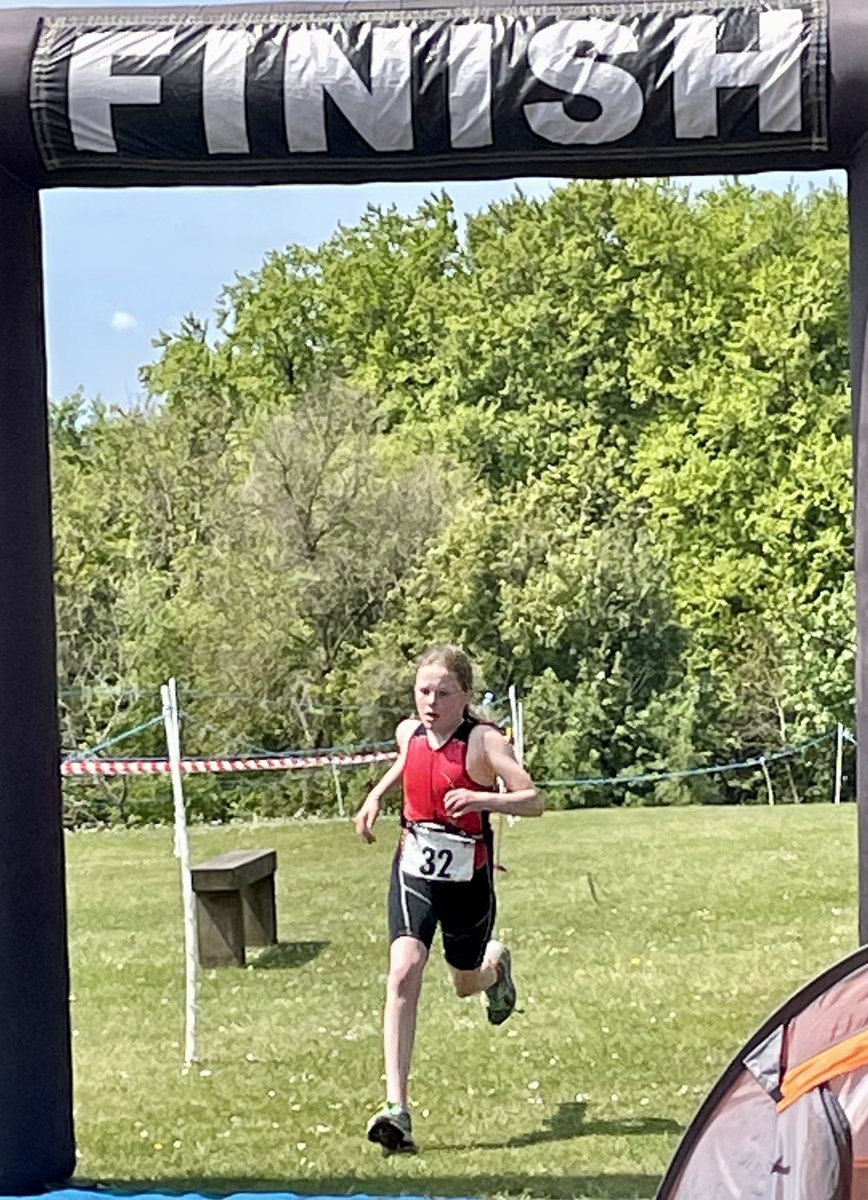 WHPSport's tweet photo. What a day for the IAPS Triathlon. Fantastic efforts so far by our pupils - we’re so proud of you! 💪🏼 🏊🏼‍♀️ 🚴 🏃🏼‍♀️ @WestHillPark #HampshirePrepSchool @BritTri @iapsuksport https://t.co/AGiBM5KVL8