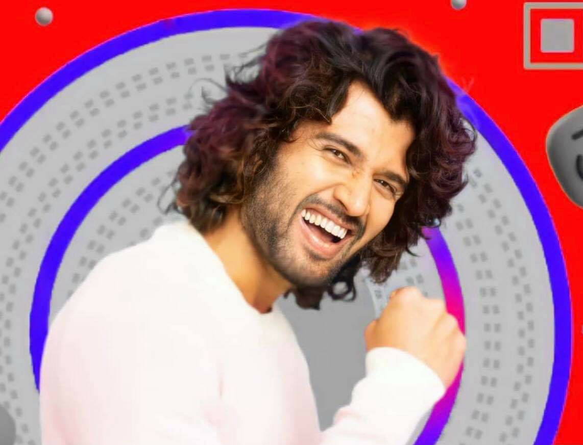 VdofOfficial's tweet photo. Here It's The Tag To Celebrate Our Rowdy @TheDeverakonda 's 33rd  Birthday...🎉❤️

Tag :- “ #HBDVijayDeverakonda ”

Copy The Tag And Shower Your Love 💖
#VijayDeverakonda - #Liger - #JGM https://t.co/vuEXlKeDOx