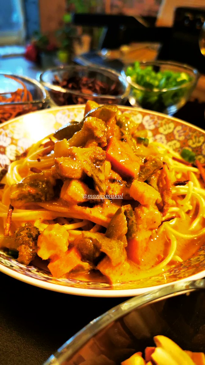 manasmukul's tweet photo. Khao Suey/Swe Sunday

#TheJokerCooks #MaaDaPutt #khaosuey #burmesekhaosuey #foodporn #foodie https://t.co/kQr70Go9V3