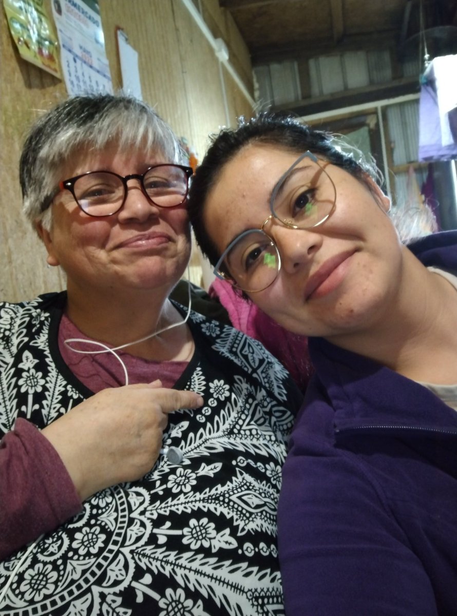 ABarrientosDani's tweet photo. Feliz días de las madres, en especial a la mía gran mujer , gran valor. Le amo. Y un abrazo al cielo a mi abuela la extrañamos siempre ❤️❤️❤️❤️ #AlertaMeganoticias  @rodrigosepu https://t.co/nN5SNXc1r4