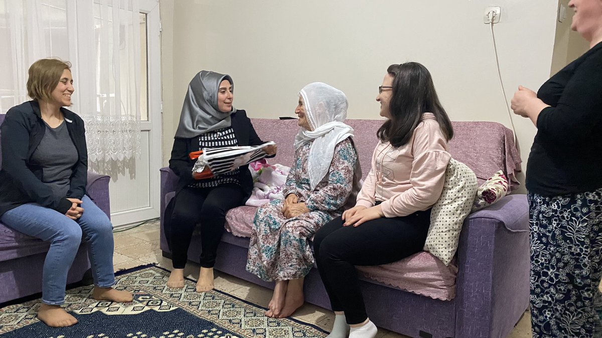 BaglaraDeva's tweet photo. Cennet annelerin ayakları altındadır..." 
Tüm annelerin, ve meymete teyzenin’de anneler günü kutlu olsun. @alibabacan @emin_ekmen @erginsadullah @ikramDincer @IhsanMerdanoglu 
@CihanUlsen @mesutyuksel21 https://t.co/4iS7JLUXzd