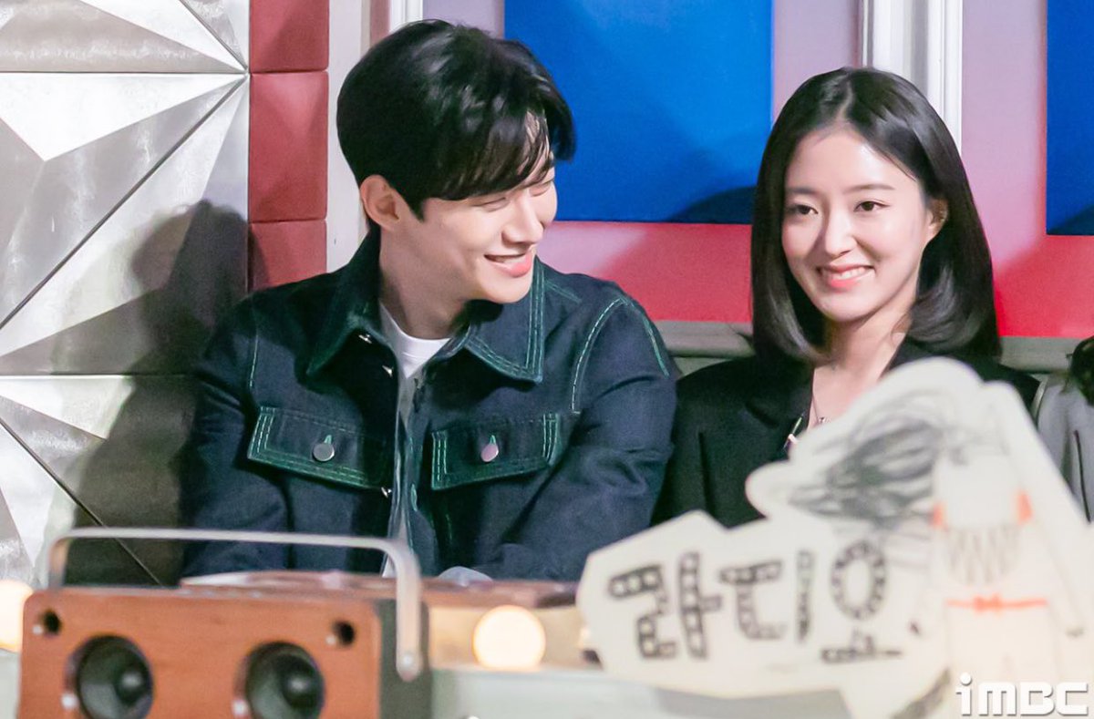 archivenuneo's tweet photo. guess she glows differently when she’s with the right person ♡ https://t.co/LNYH8mVhcM