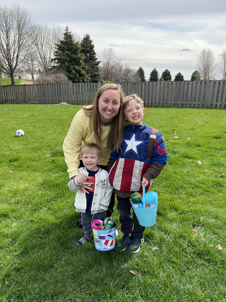 draftfanatic's tweet photo. Happy Mothers Day to the best mother these boys could possibly ask for @Kelly1129 https://t.co/O5ryT5fdj8