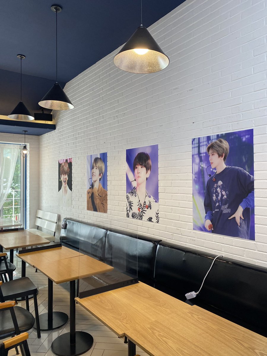 _immer__xo's tweet photo. 7 카페베네 남포
#SPRINGINMAY_06
#딱_보고싶은_시간_큥일
#EXO #BAEKHYUN #HAPPYBAEKHYUNDAY
@kyoongmaz56 https://t.co/vlAtl4dgeu