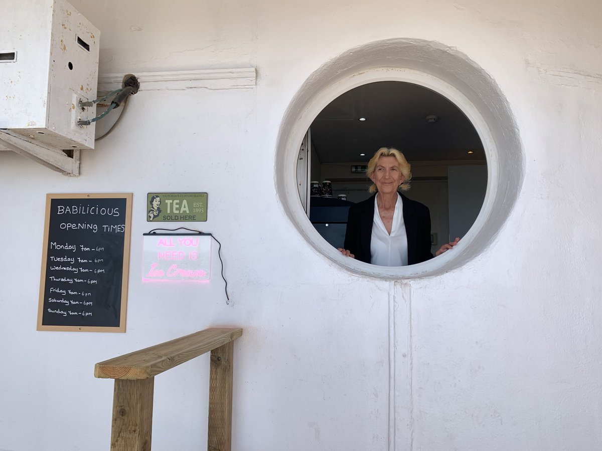 mesxh's tweet photo. Popped into this new #cafe called ‘#Babilicious’ on #stlenardsonsea #seafront Good luck Babs! #buylocal #coffeetime. I have fallen in love with its name💄💋🧁🧋☕️ https://t.co/GskAQ2KAxk