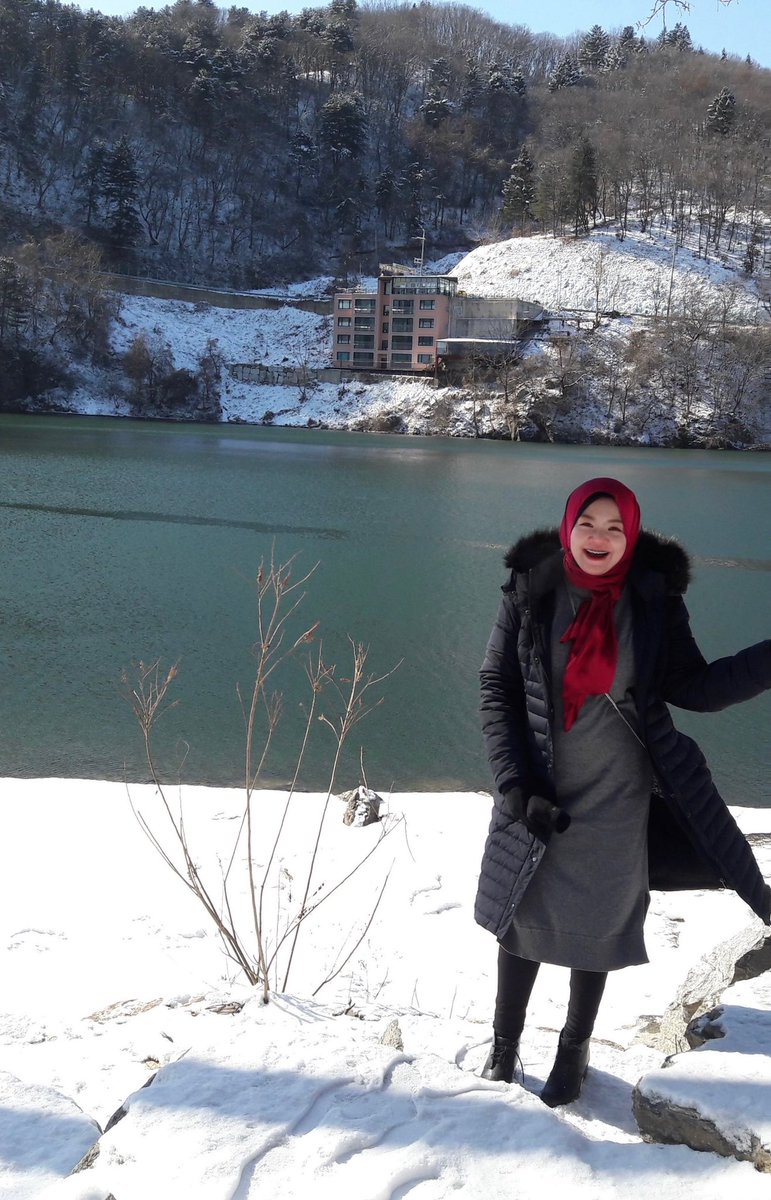 Fatinnnabilaaa_'s tweet photo. My next trip to Seoul will be with better outfits, better food, better pictures and obviously with better season 💙
#TB2018 #Winter #Seoul #missingkorea #ziplinenamiisland #missingmyseoultravelbuddies https://t.co/WHKk2TMPnt