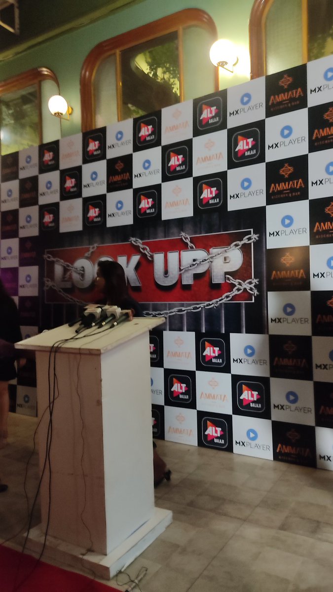 AnilKumar5513's tweet photo. #LockUppSuccessParty !

#TejRan #TejasswiPrakash #KaranKundrra #TejRanFam https://t.co/QPACCDfQAF