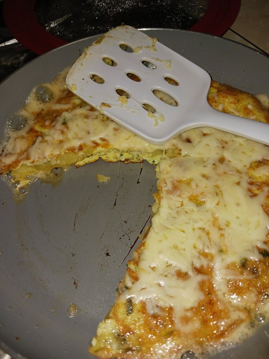 Anapena35's tweet photo. Happy Mother's Day. Today I celebrate my biggest happiness my daughter Bella. She is my motivation , my motor, and she made breakfast for my mom and I for Mother's day. Tortilla Española... #HappyMothersDay #celebratemothersday #DiaDeLasMadres #blessedtobeamom #bendecidamama https://t.co/2N5Wplcz0Z