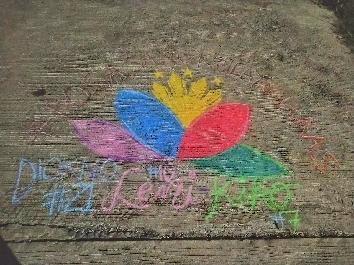 nikkiedoria's tweet photo. #LeniKiko2022 #Ipana70Na10ParaSaLahat 🌸🌷💗💚 https://t.co/s8yGGaiQj1