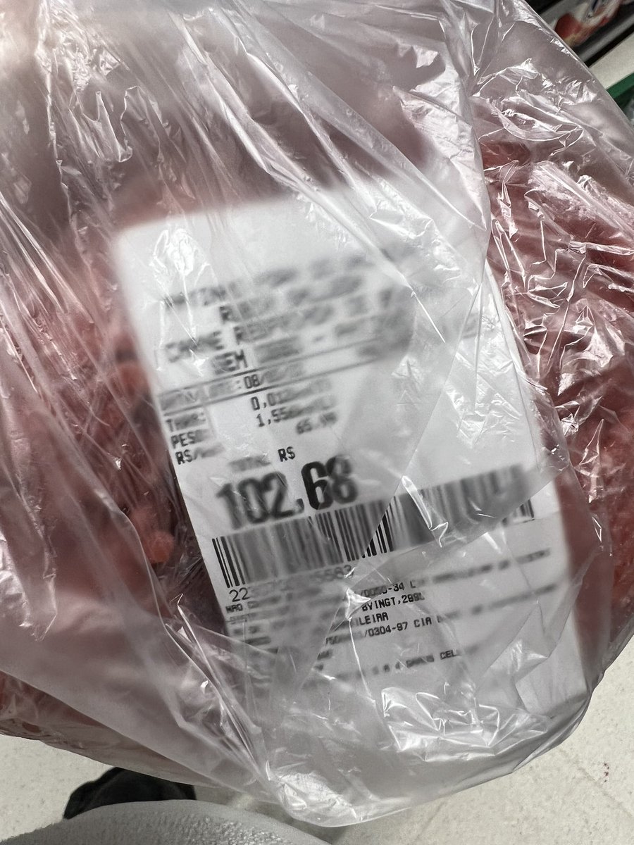 FellerMarcelo's tweet photo. Um quilo e meio de patinho moído. 

102 reais. 

E Bolsonaro ainda tem apoiadores. 

É de lascar https://t.co/5qHdnCAGTP