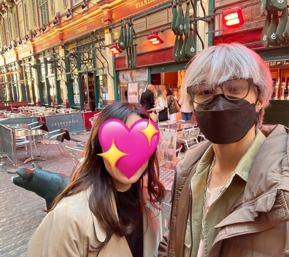 LYYFEED's tweet photo. #YANGYANG weibo:
happy mothers day everyone! The most important thing is to wish my mother happy mother’s day. Although I havent been with you on mother’s day for several years in a row thank you for your constant contribution to me! A thousand words can’t match a love you mom❤️ https://t.co/iQl7LTAfhy