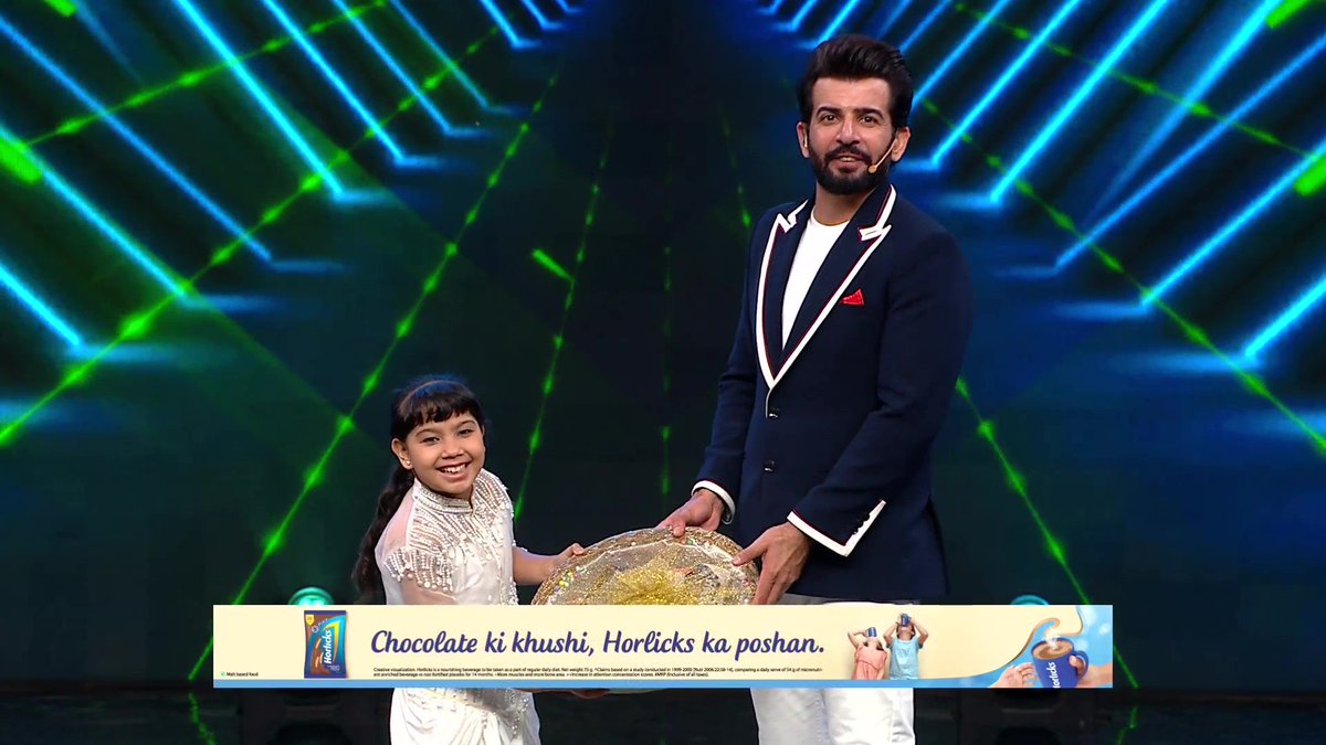 ZeeTV's tweet photo. Behtareen performance dekar, ban gayi hain, #AppunPegu ‘Horlicks Performer of the day!’ 🤩
#DIDLilMasters #DanceKeBaap https://t.co/6gTlGEcBcE