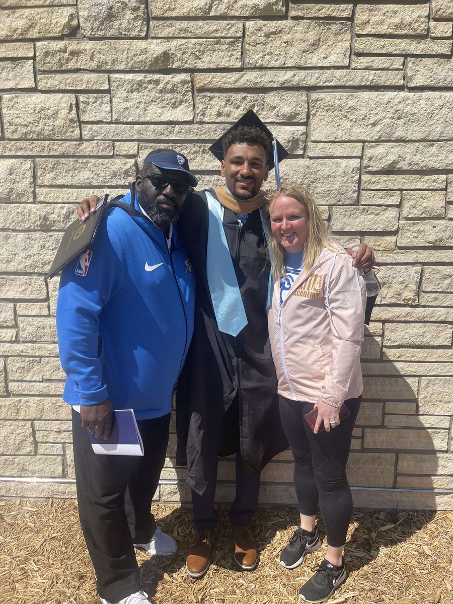 PeacockHoops's tweet photo. ✅Graduated

One more accolade, for a special group of seniors. 🎓🎓

#PeacockHoops | #Family https://t.co/nHd4SPLdBh