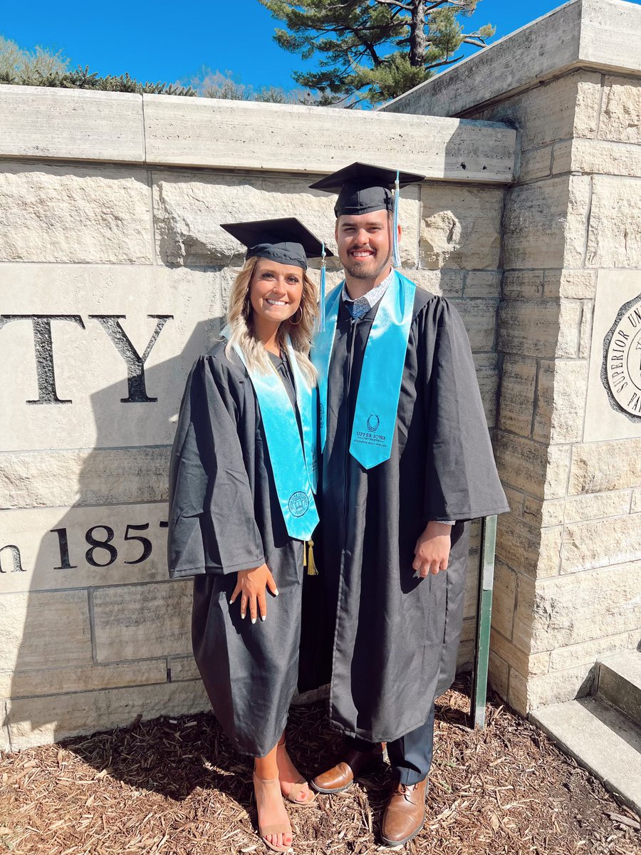 PeacockHoops's tweet photo. ✅Graduated

One more accolade, for a special group of seniors. 🎓🎓

#PeacockHoops | #Family https://t.co/nHd4SPLdBh