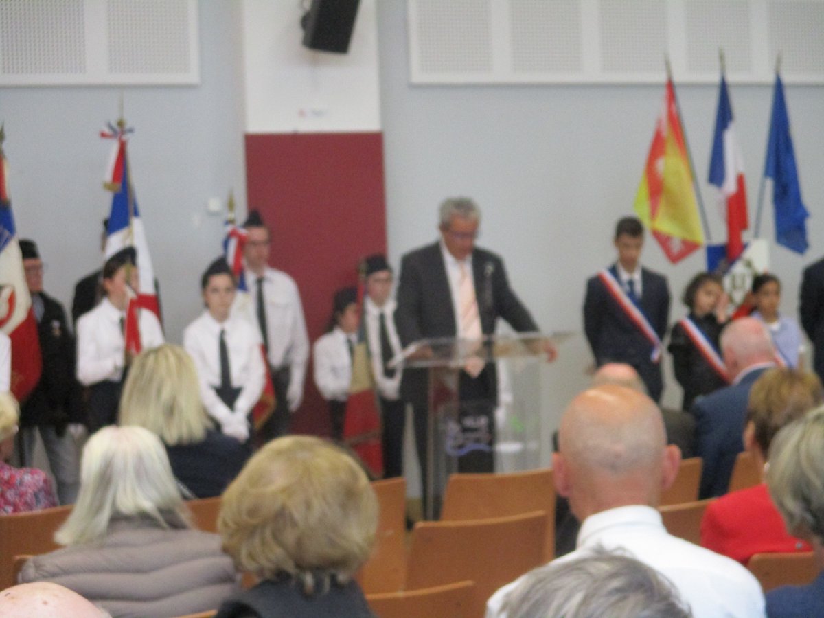 dlf54officiel's tweet photo. Nous étions présents à la cérémonie du #8mai à #saintmax. Le devoir de mémoire est un pilier pour construire un avenir de paix dont nous avons extrêmement besoin, surtout aujourd'hui https://t.co/x7A0miU2R8