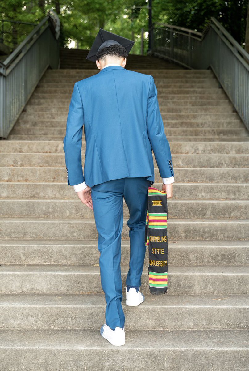 Leaving Grambling State university with a Double Major in Computer Information and Science , and Business management💻
✅President Student Leadership Incentive program member 
✅4x Dean’s list
✅college of Business scholarship 
And All I can do is Thank God 🕊🖤
#GramFam