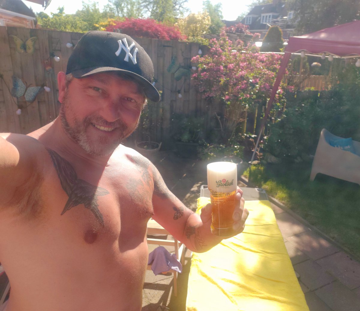 Corremans's tweet photo. Wat een dorstig weertje!!!!
Ik zeg proost op een geslaagde #Moederdag2022 #Grolsch #Corremans #Enjoylife https://t.co/qE9aqC3Unz