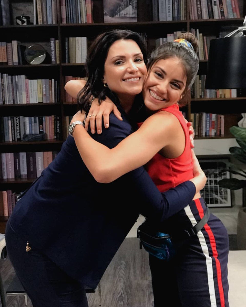 disneyugc's tweet photo. #FelizDiaDasMães 💞 https://t.co/ML81uzePwB