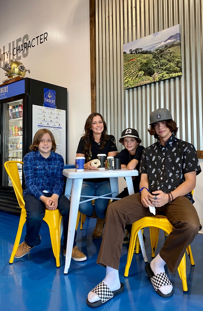 Calling all MOM's! 

Purchase a latte &amp; get 50% OFF a donut + a special surprise on us. We support you! (Valid today @ taprooms) #mothersday #coffee

l8r.it/uQAB