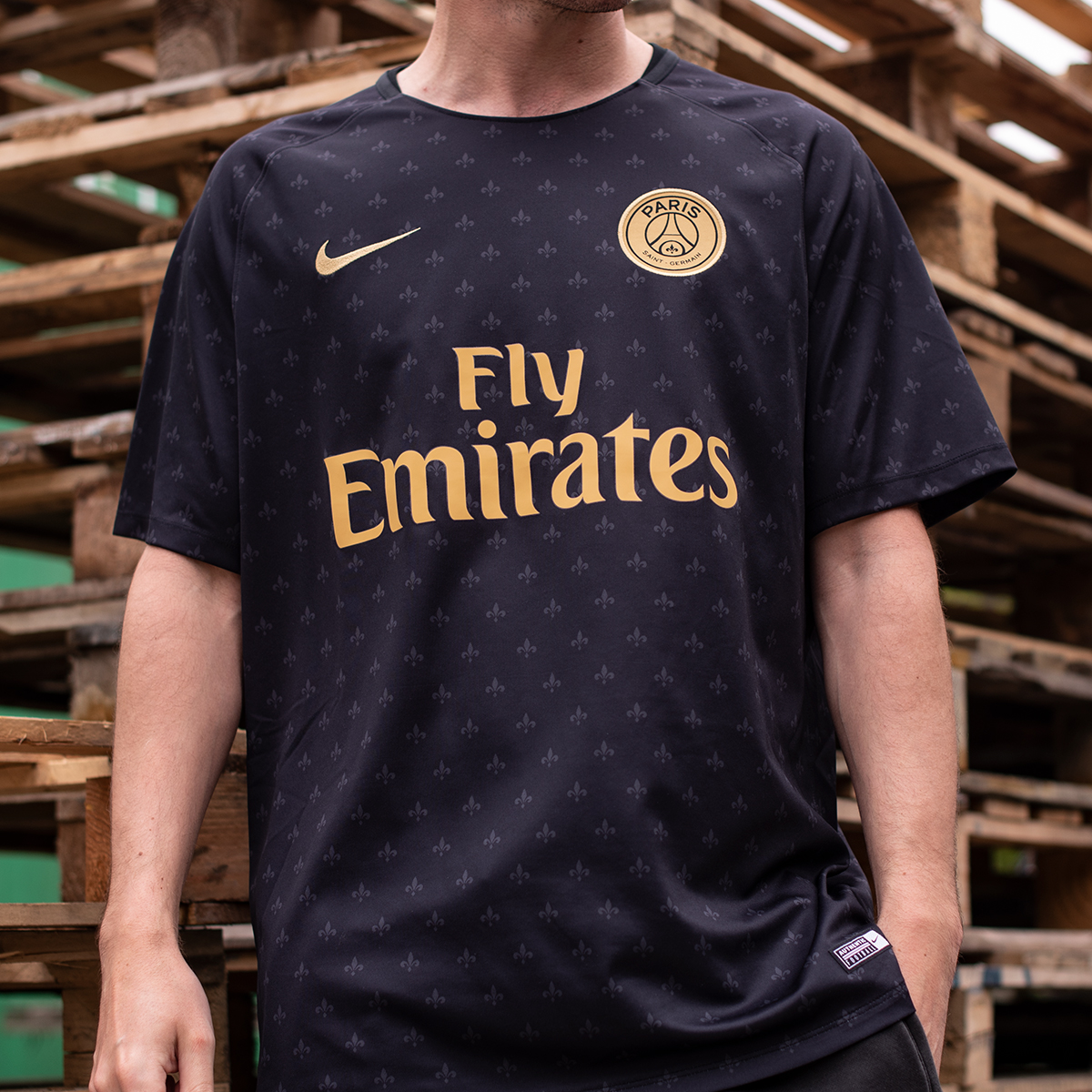 Classic Football Shirts on Twitter: "PSG 2018 Training Top by Nike 🇫🇷  Hitting the site on May 11th! https://t.co/ST9qCA7oF2" / Twitter