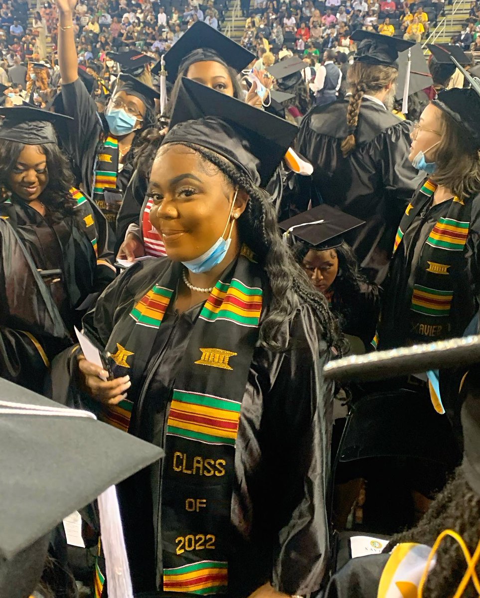 kuhlayuh's tweet photo. outta there. thankful. #22 #HBCUgrad https://t.co/pOG4KyQZYE