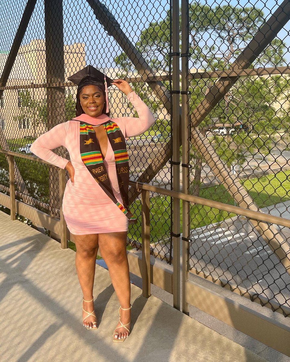 kuhlayuh's tweet photo. outta there. thankful. #22 #HBCUgrad https://t.co/pOG4KyQZYE