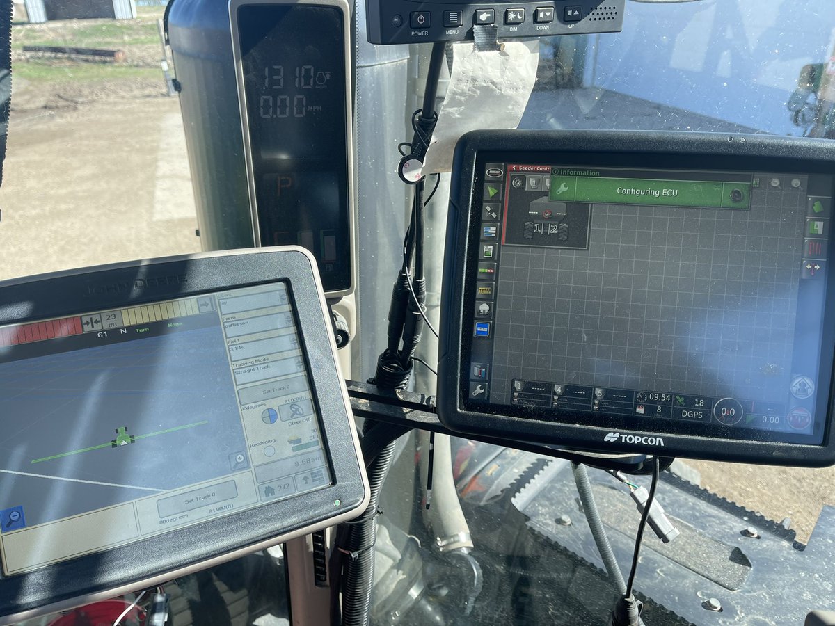 jayrhanson's tweet image. Finally got the topcon to see the satellites!  Thanks @JantzFeland it was the cord on top of the cab to the globe!