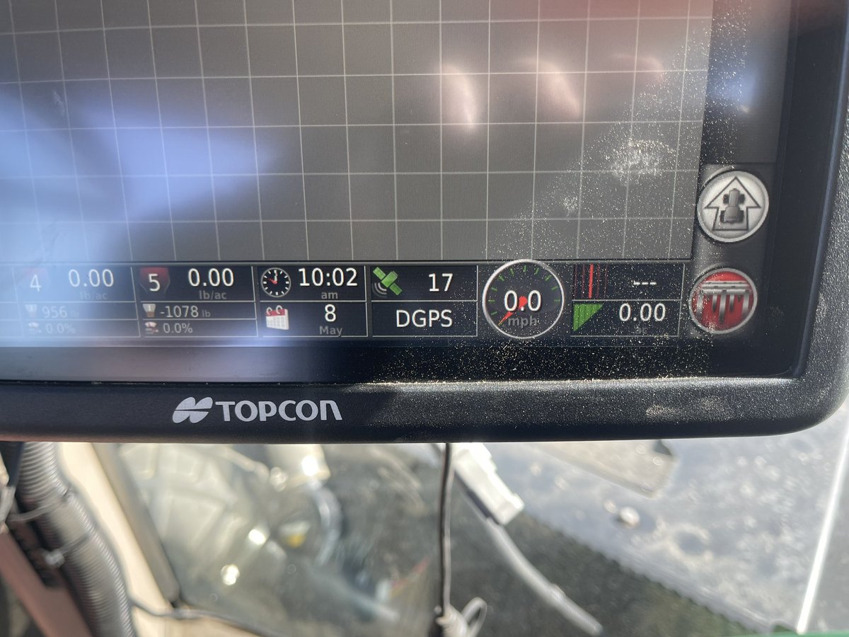 jayrhanson's tweet image. Finally got the topcon to see the satellites!  Thanks @JantzFeland it was the cord on top of the cab to the globe!