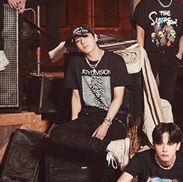 aigu_wingx27's tweet image. หนูละสายตาจากพี่เควินไม่ได้เลยค่ะ พี่แจใส่หมวกแก๊ปคือ... อร้ากกหห !!!! ร้องไห้น้ำตาคลอ พี่แจหล่อเท่เอาเรื่องมาก แม่งเอ้ย !!!!

#YOONJAEHYUK​ #TREASURE​
#EXCLUSIVE_PERFORMANCE_VIDEO