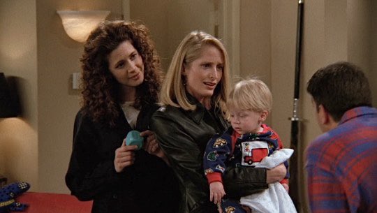 screencaps friends tweet media