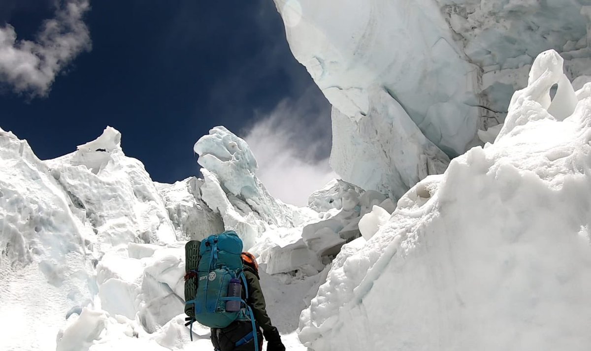 Shekhar_Rotary's tweet photo. A girl on Top of the world is spreading the Rotary’s message of Empowering Girls. Piyali Basak, sponsored by @Rotary India to climb Mt Everest, is a first girl to climb without oxygen. I am so proud to see this girl from my city carrying The Theme Flag &amp; Empowering Girls flag. https://t.co/4LymY0VXWT