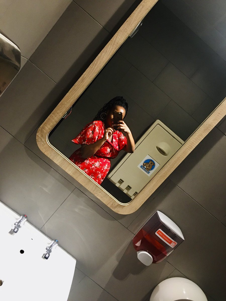 Reneilwe tweet media