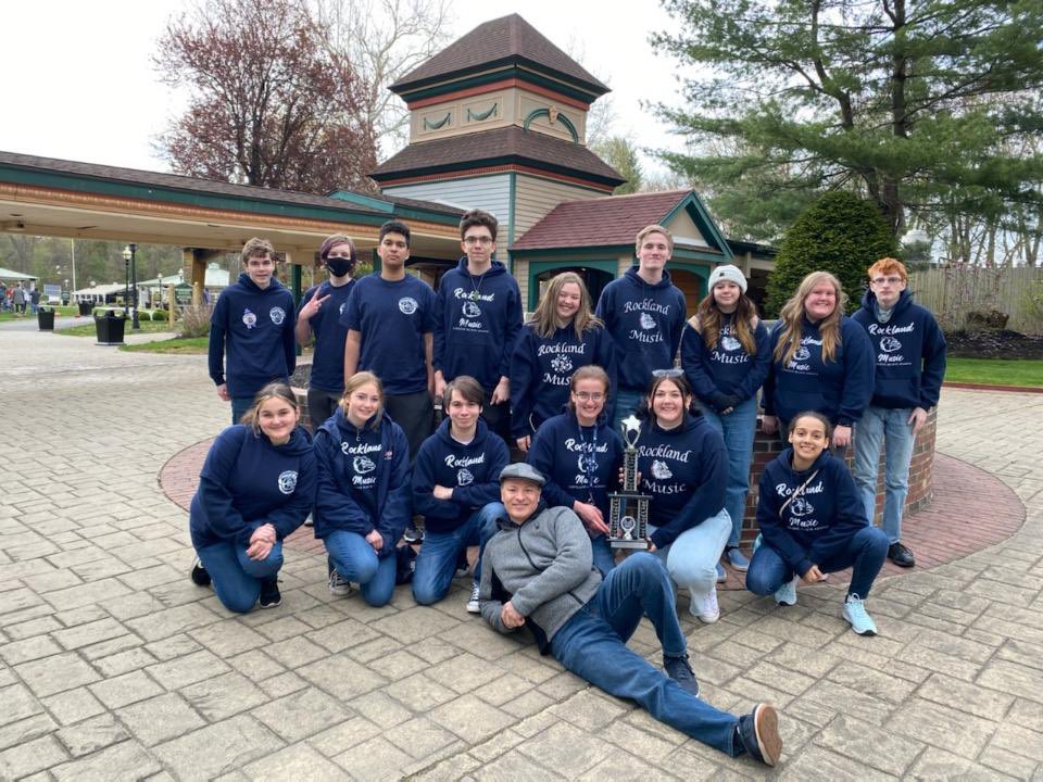 RocklandHS's tweet photo. Concert Band students had great time yesterday at Music in the Parks Festival, Six Flags New England. https://t.co/QaYh8jVZQw