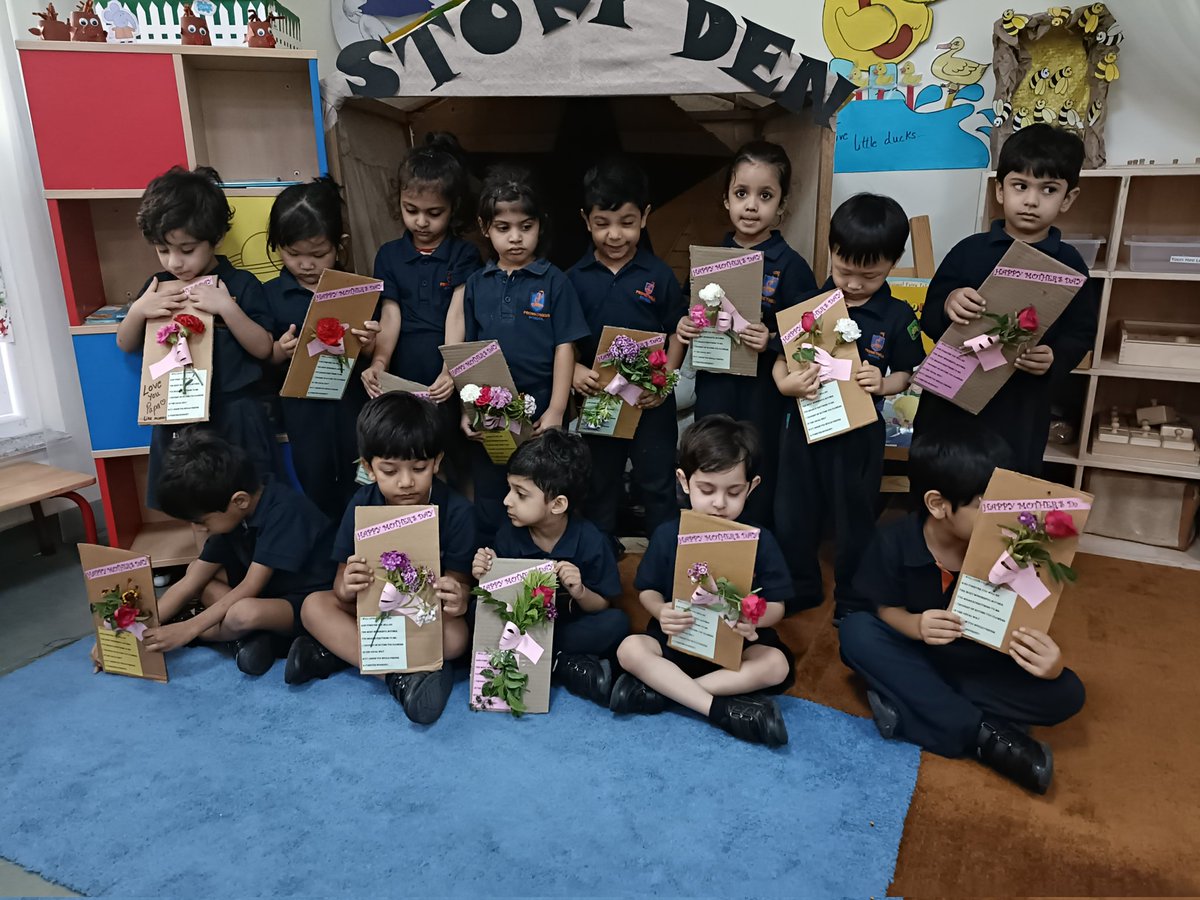 deswal_tripti's tweet photo. Ss expressed their gratitude for their mothers being so special &amp; loving.They were intrigued at the sight of various pretty flowers;it took no time for them to do the flower arrangement
to turn the card into a beautiful bouquet for their beloved mums! #MothersDay @Prometheus_Edu https://t.co/dsw2ZZg1zS