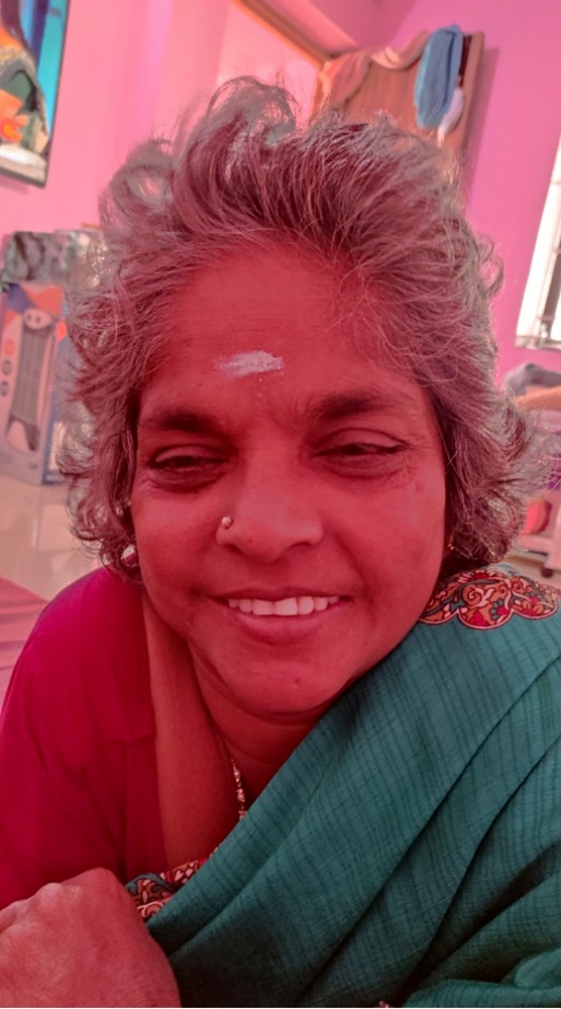 Mathisabari's tweet photo. @anandmahindra ஏழை தாயை கவனித்ததுக்கு நன்றி அய்யா.இது போல் ஒரு நடுத்திர தாயின் குமுறளை எப்போ கண்டுகொள்ளாபோகிறீர்கள்..ஒரு நடுத்திர தாயின் ஆசை car வாங்க வேண்டும் என்று.ஆனால் அதை முன் பணம் வாங்கி ஏமாத்திய உங்கள் டீலர் jain cars, cni Rs. 4.30 L ஐ எப்போ திறம்ப தர போகிறீர்கள் https://t.co/Geh9KZJNIc