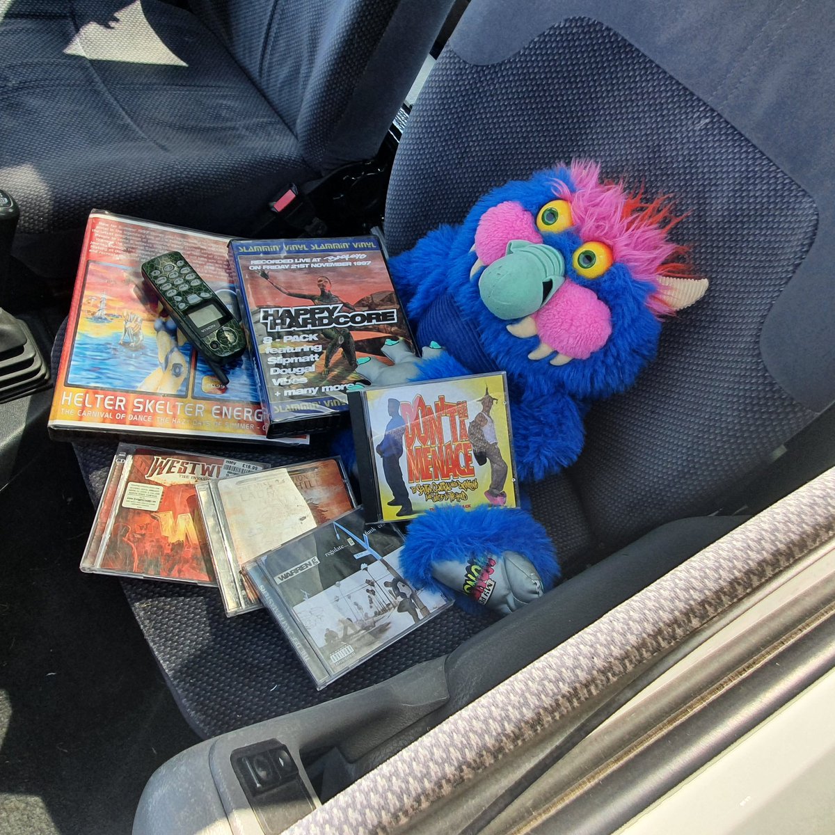 robeverest2's tweet photo. The Orion Ghia was especially cool. Proper late 80's vibes. Look at the TSW Stealths! Also the front seat had some cool things to provoke memories
#fordorion #freepartydays #90s #modifiedford #modernclassic #oldschool https://t.co/ounWoEsHTs
