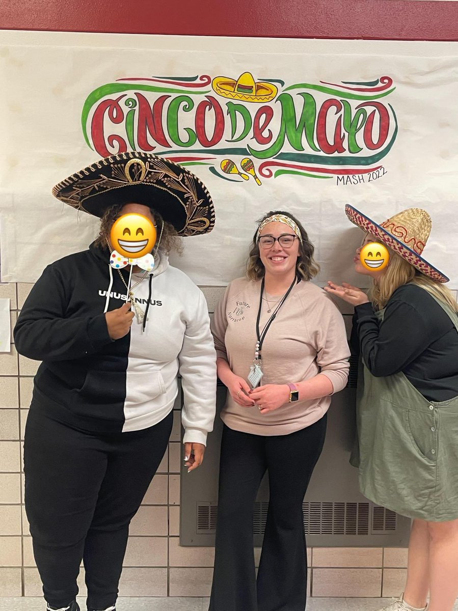 KennedyKoe2's tweet photo. My last day of student teaching was Thursday, which was great to have it on Cinco de Mayo so there were fiestas all day long. I will miss every one of them, but they will do great things! @BJKURTZ @srucoe #studentteaching #cincodemayo #fiesta https://t.co/LbWKWKzAKI
