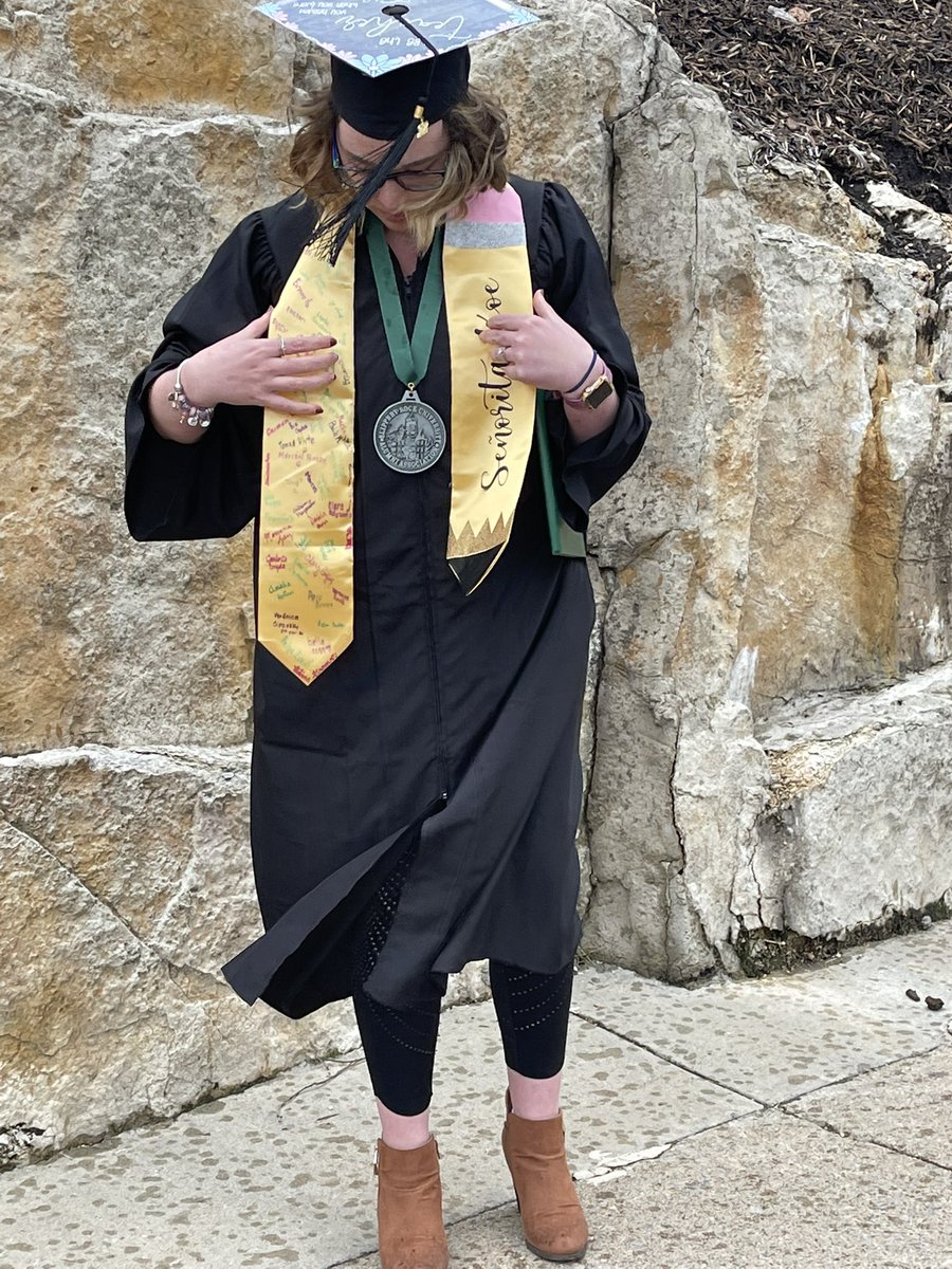 KennedyKoe2's tweet photo. Yesterday I graduated with my B.s, in Secondary Education: Spanish (K-12) with highest academic honors! I am so excited to be able to start my own classroom and change the lives of so many students. Thank you to everyone who supported me in this journey. #graduated #SRUalumni https://t.co/hRdXkj3cLJ